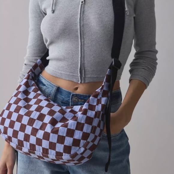BAGGU Handbags - NWT Baggu Medium Nylon Crescent Bag Checkered